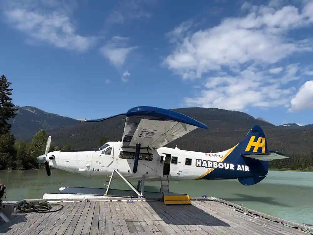 The floatplane from the front, moored on the lake